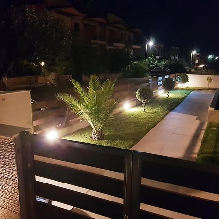 Sithonia Suites Luxury Apartments Nikiti  Buitenkant foto